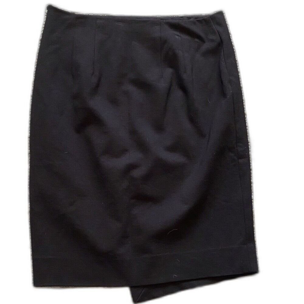 White House Black Market Skirt Women’s 2 Black/White‎ Asymmetrical Hem Mini